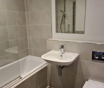 Kingfisher Drive, MAIDENHEAD - Photo 2