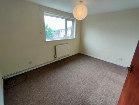 3 bedroom terraced house to rent - Photo 4