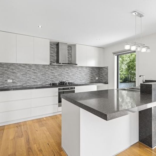 21 Chaucer Street, Hamlyn Heights - Photo 1