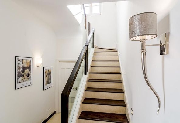 Luxury Villa for rent in Benahavís, Andalusia - Photo 1