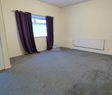 2 bedroom ground floor flat to rent - Photo 1