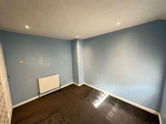 North Cliffe Avenue, Thornton, Bradford, BD13 - Photo 1