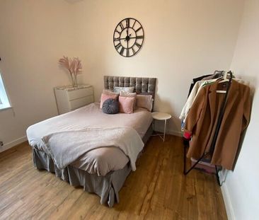 Market Street, ILKESTON - Photo 4