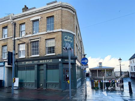 Town Pier, Gravesend - Photo 3