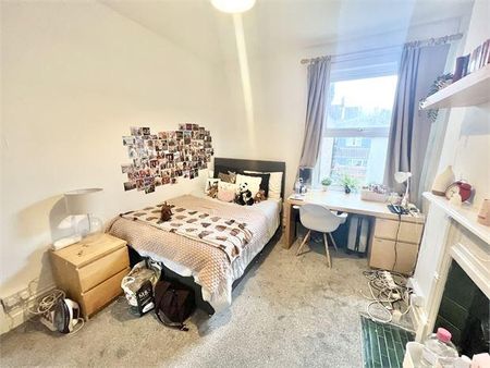 4 bedroom house share to rent - Photo 3