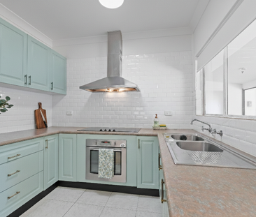 Freshly Renovated Charming Family Home in the Heart of Colyton - Photo 4