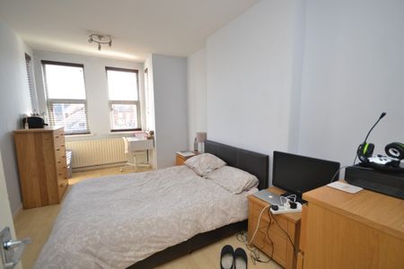 2 bed Ground Floor Flat for Rent - Photo 4