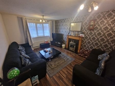 Emsworth Crescent, WOLVERHAMPTON, WV9 - Photo 5