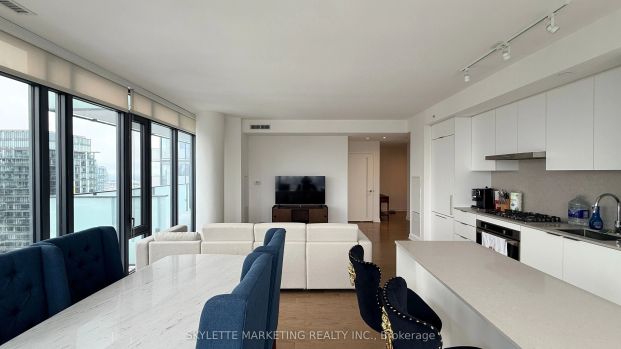 20 Lombard Street #4011 - Photo 1