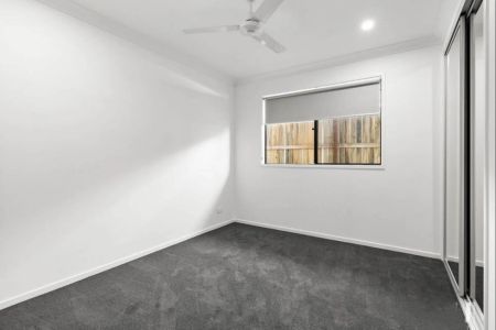 Spacious Family Home - Photo 4