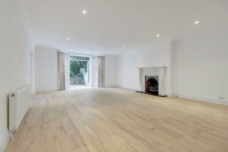 3 Bedroom Flat To Let - Photo 2