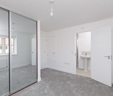 3 bedroom terraced house to rent - Photo 4
