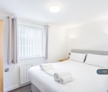 2 bedroom flat to rent - Photo 4