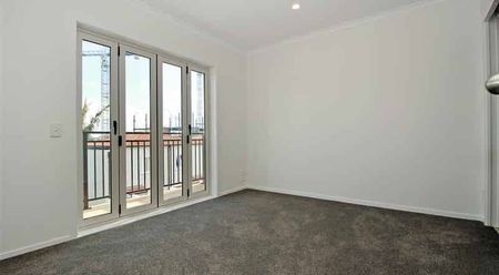 3 Bedroom Property - Photo 5