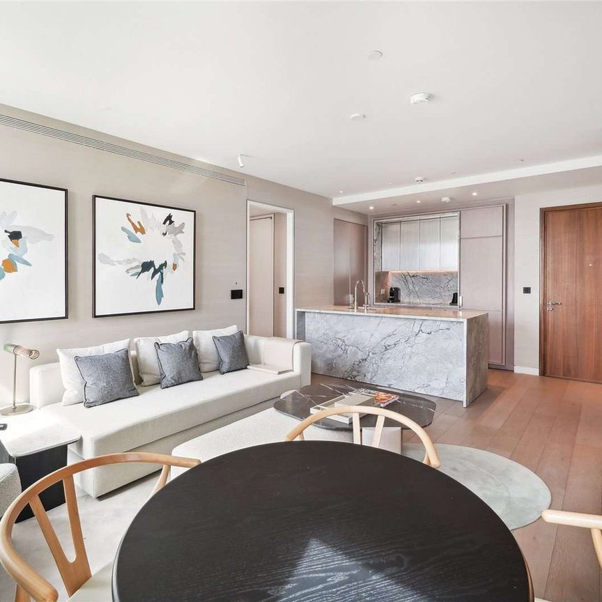 A spectacular two-bedroom apartment situated in the iconic Mandarin Oriental Residences. - Photo 1