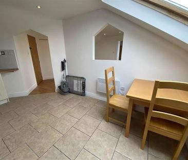 Apt 5, 39 North Street, Lurgan, BT67 9AG - Photo 3