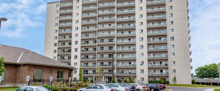 Beaverbrook Towers III | 1420 Beaverbrook Avenue, London - Photo 1