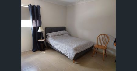 STYLISH TOWNHOUSE IN GREAT LOCATION - Photo 2