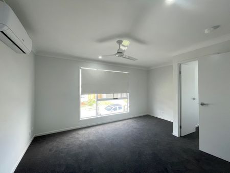 Large Family Home with Large Yard! - Photo 2