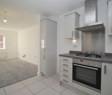 3 bedroom terraced house to rent - Photo 6