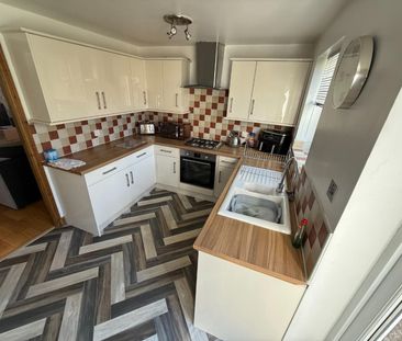 2 bedroom House To Let - Photo 3