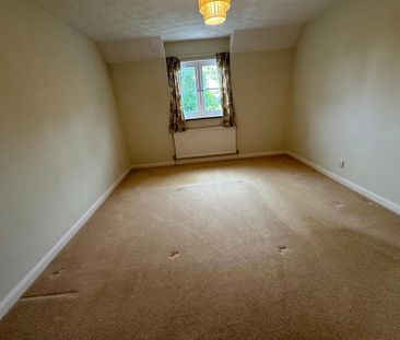 4 bedroom detached house to rent - Photo 3