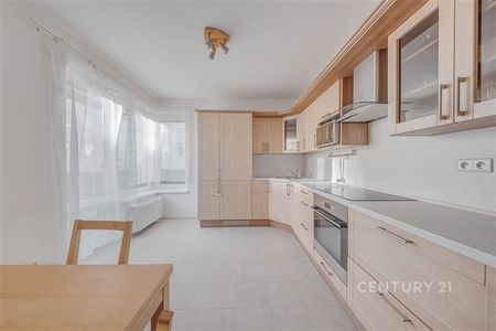Moderní 2+1 s balkonem a garáží | 7 min od metra Rajská zahrada - Photo 4