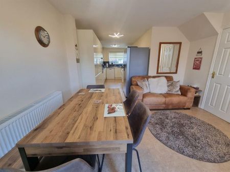 3 Bed Terraced House, Chorley Way, CV6 - Photo 2