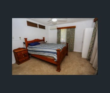 4 bedrooms and large covered deck - Photo 6