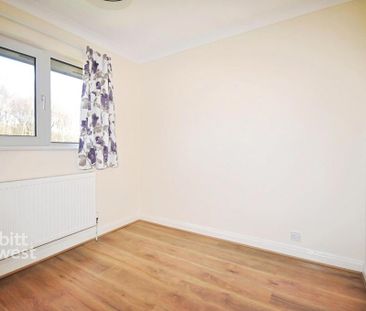 4 bedroom detached house to rent - Photo 5