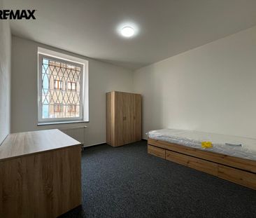 Pronájem bytu 1+kk v osobním vlastnictví 15 m², Plzeň - Фото 3