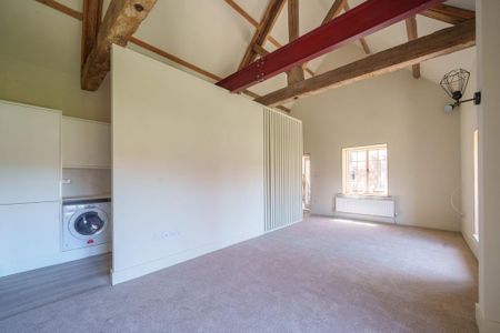 1 bedroom semi-detached bungalow to rent - Photo 2