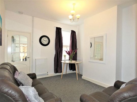 3 bedroom terraced house to rent - Photo 1