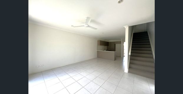 Spacious 3 Bedroom Townhouse in a Convenient Location - Photo 1