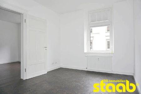 MODERNISIERTE ALTBAUWOHNUNG MIT BALKON *** MITTEN IM LEBEN ZWISCHEN CITY GALERIE UND BAHNHOF! - Foto 2