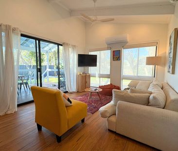 Gorgeous Beach Cottage with Modern Charm - Photo 1