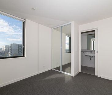 Unblocked view to Box Hill Garden - Photo 4