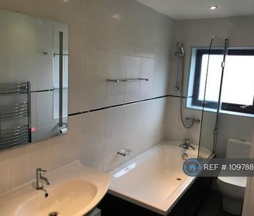 2 bedroom semi-detached house to rent - Photo 6