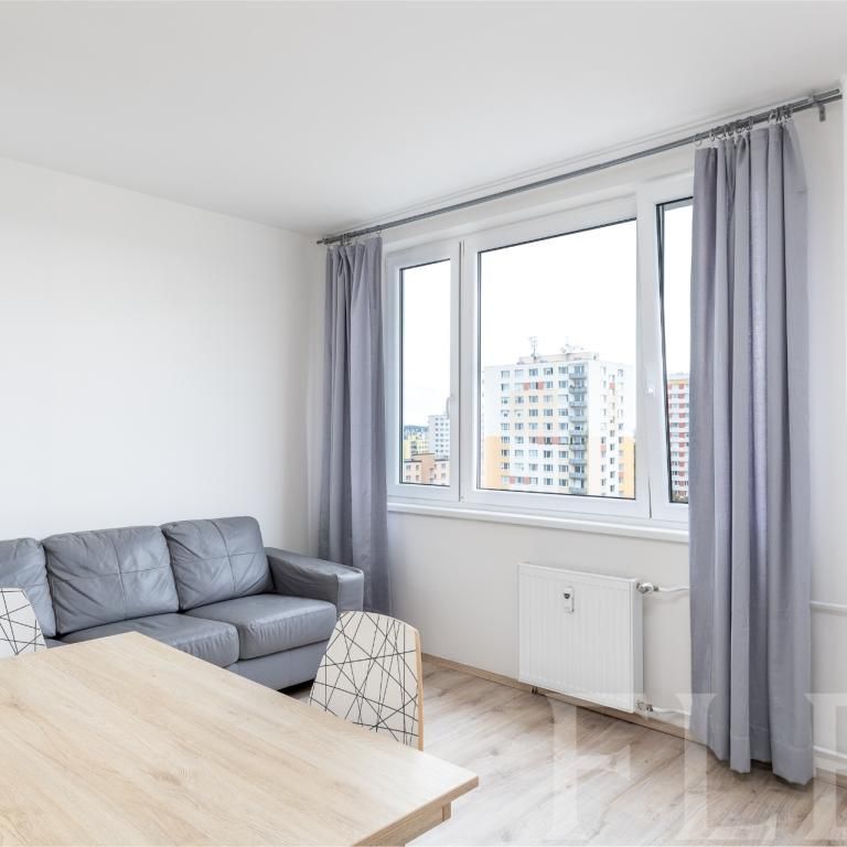Pronájem bytu 1+kk 31 m2 - Photo 1