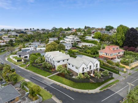 9/59 Seaview Road, Otumoetai - Photo 2