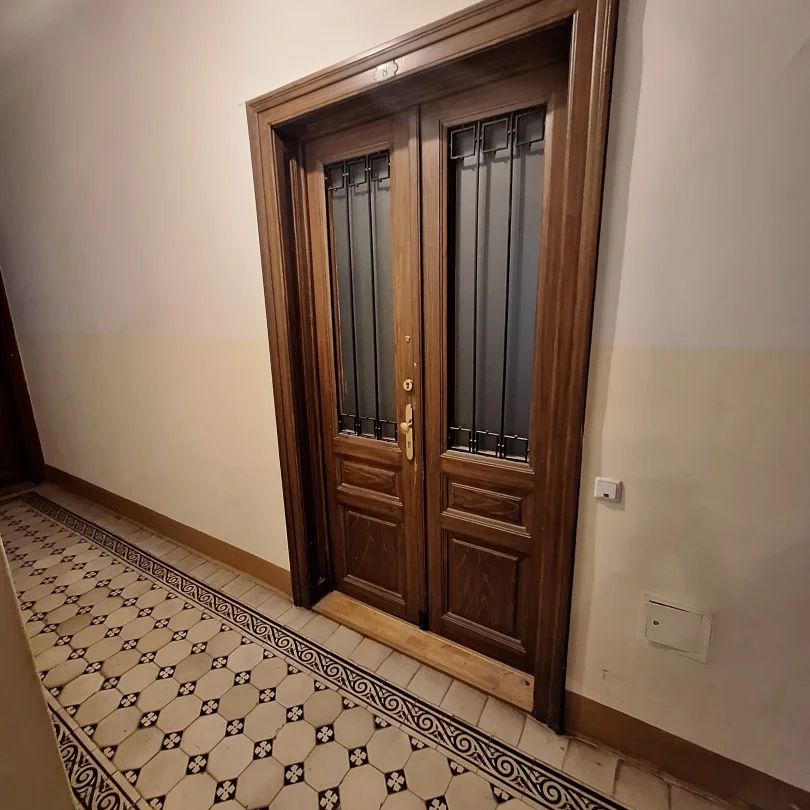 sehr zentral gelegen - Stilaltbau Weyringergasse - unbefristet - Foto 1