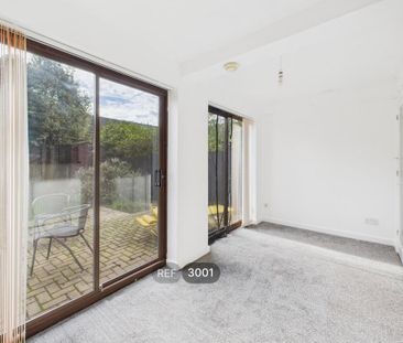 3 bedroom flat to rent - Photo 5