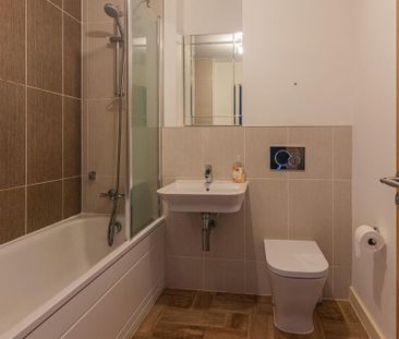 3 bedroom terraced house to rent - Photo 4