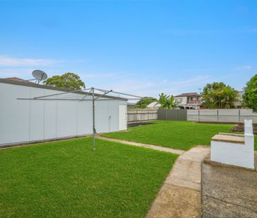 26 Cawley Street Bellambi NSW - Photo 3