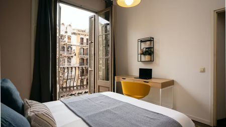 Carrer del Comte d'Urgell, Barcelona, Catalonia 08011 - Photo 3