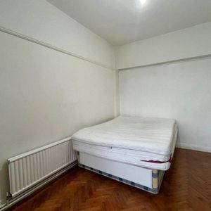 Dunraven House - Photo 2