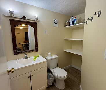 5051 Vantage Crescent Northwest, Calgary - Photo 6