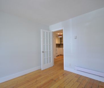 For Lease - 1801 Dundas Street Unit# Main Floor, Toronto, Ontario - Photo 6
