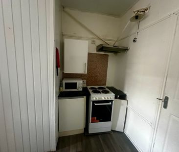 1 Bed Flat, Coventry, CV1 - Photo 4