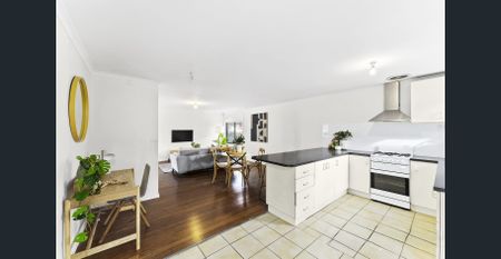 Stylish Modern Living in a Prime Braybrook Location - Photo 4